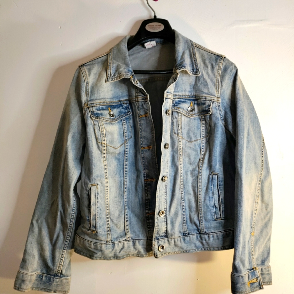 Comfy Light Blue Denim Jacket